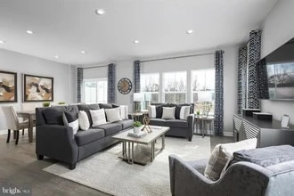 Building Photo - 606 Phalen Ct