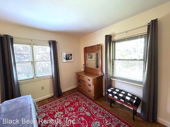 Building Photo - 3 br, 2.5 bath House - 205 Padgettown Road