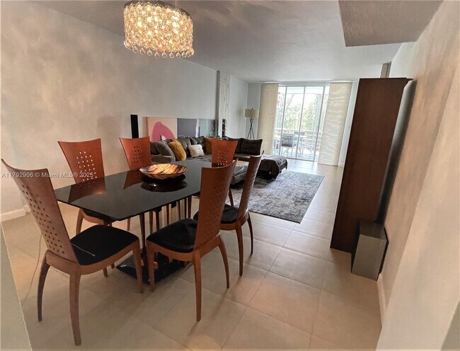 Foto del edificio - 3660 NE 166th St