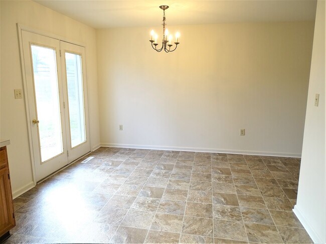 Foto del edificio - 1 Foxfield Ln