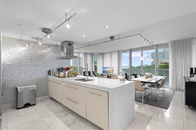 Foto del edificio - 495 Brickell Ave