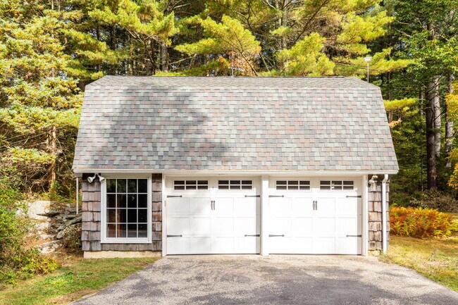 Foto del edificio - 418 Plymouth Rd