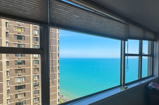Foto del edificio - 6301 N Sheridan Rd
