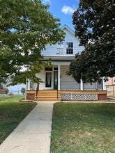 Building Photo - 613 W Clay St