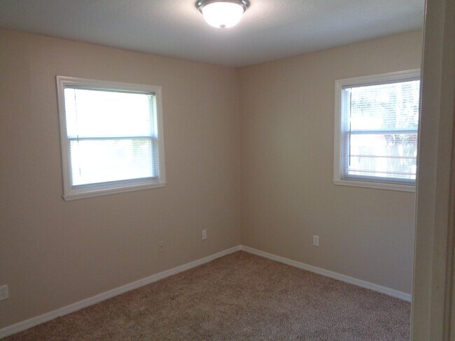 Foto del edificio - Charming 2-Bedroom Home in Tampa - Cozy 76...