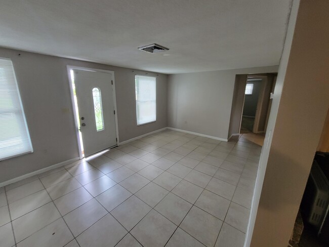 Building Photo - 7914 Wallaba Ln