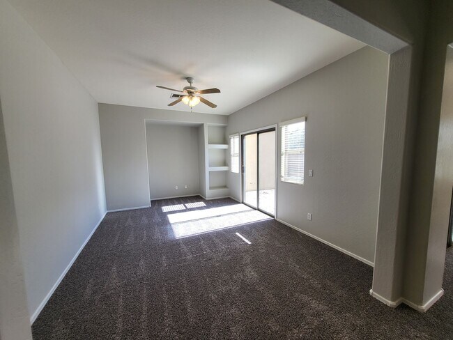 Foto del edificio - CHARMING HOUSE, READY TO RENT!