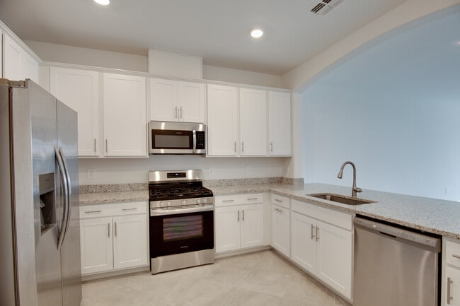 Building Photo - 5512 Sapphire Stone Cv