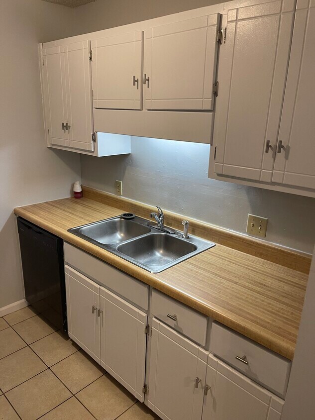 Foto principal - 212 Apache Dr