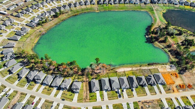 Foto del edificio - 473 Shoreview Dr