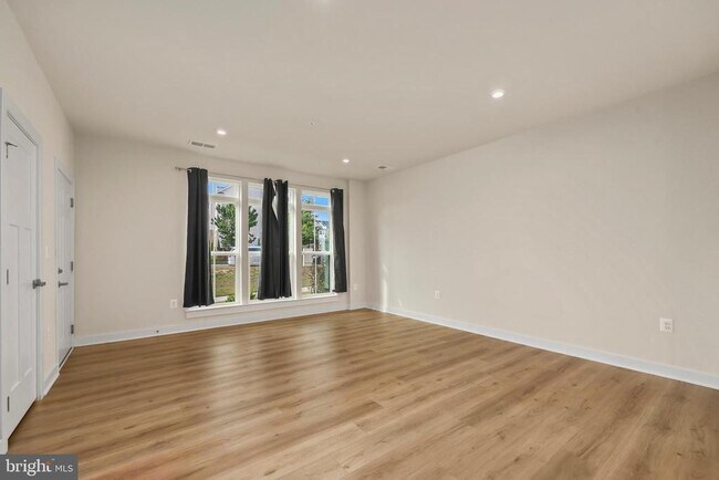 Foto del edificio - 1733 Dunnington Pl