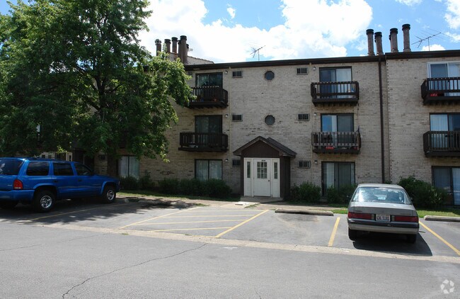 Building Photo - 4241 Jennifer Ln