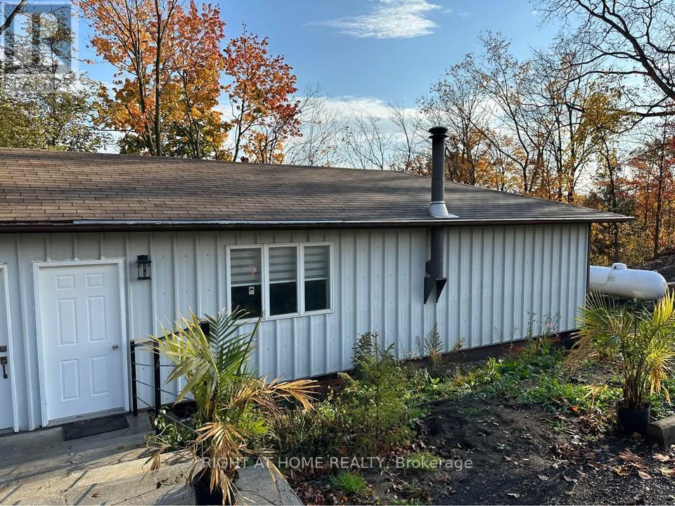 Photo principale - 700 Winchester Rd E
