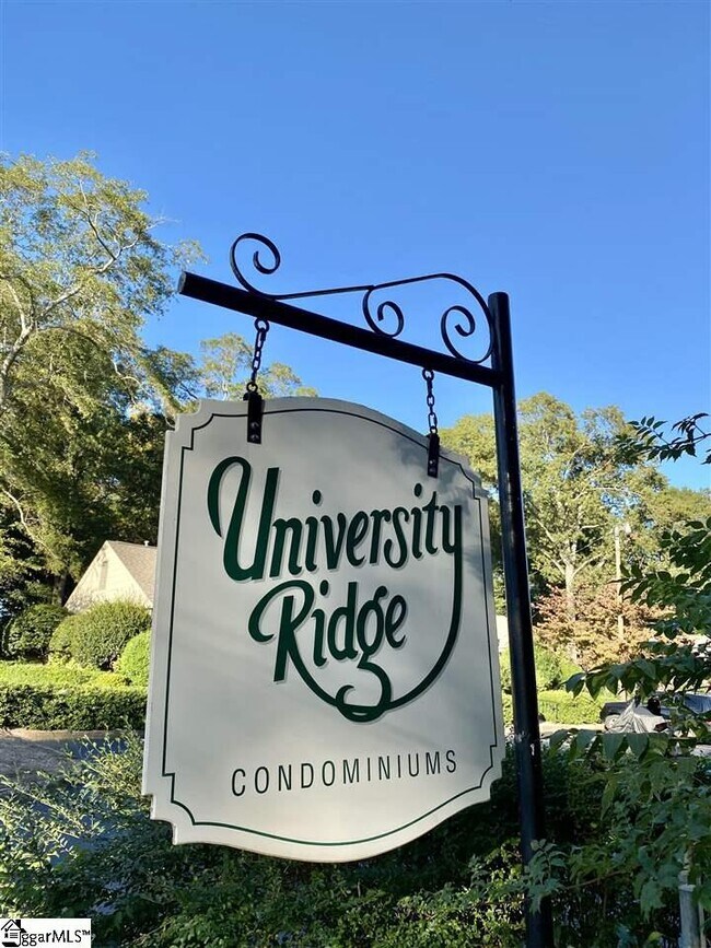 Foto del edificio - 600 University Ridge