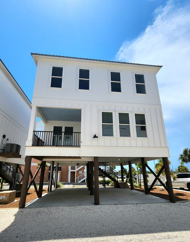 Foto principal - New 2 bedroom/3 bath Beach Cottage in Gulf...