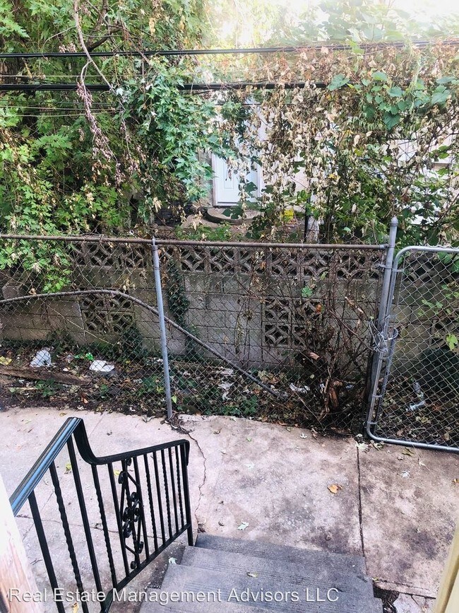 Building Photo - 3 br, 1 bath House - 947 N. Fallon St.
