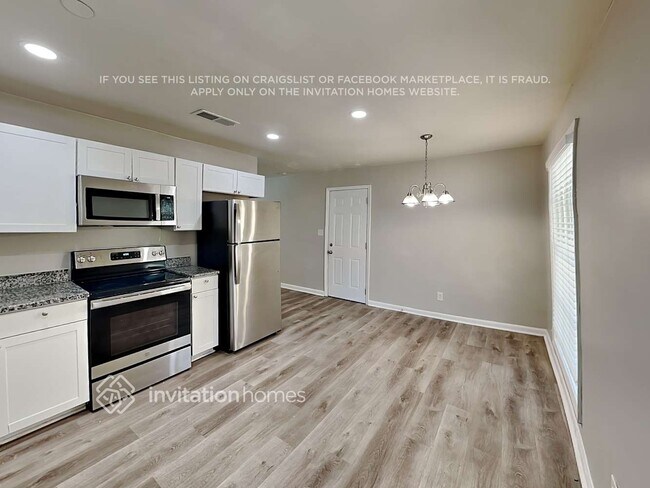 Foto del edificio - 2182 Chestnut Log Loop