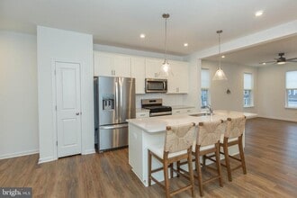 Building Photo - 767 Lord Fairfax St