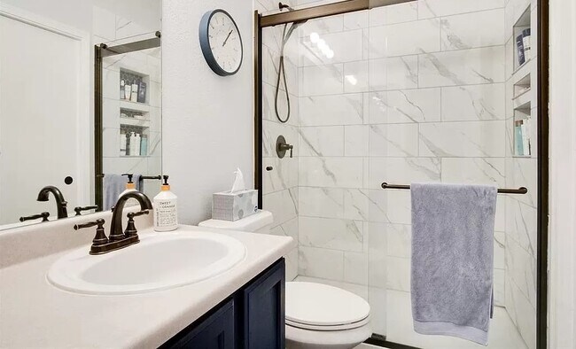 Foto del edificio - 4911 Copen Dr