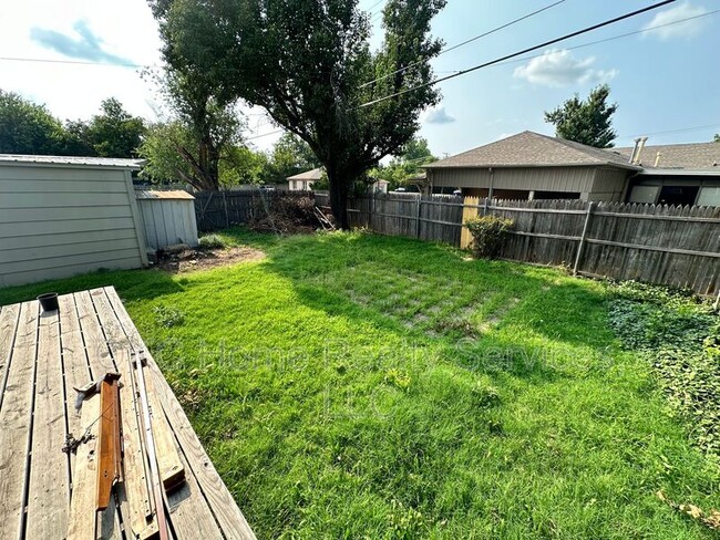 Foto del edificio - 1429 Casady Ln