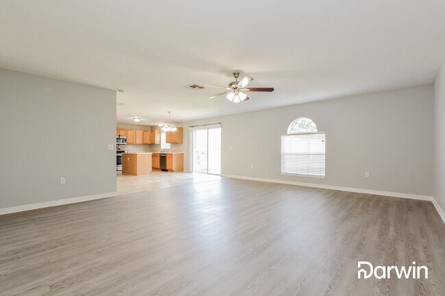 Foto del edificio - 1429 Shorewood Dr