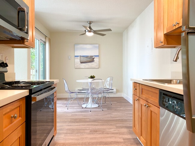 Dining Area - Brookdale Apartments