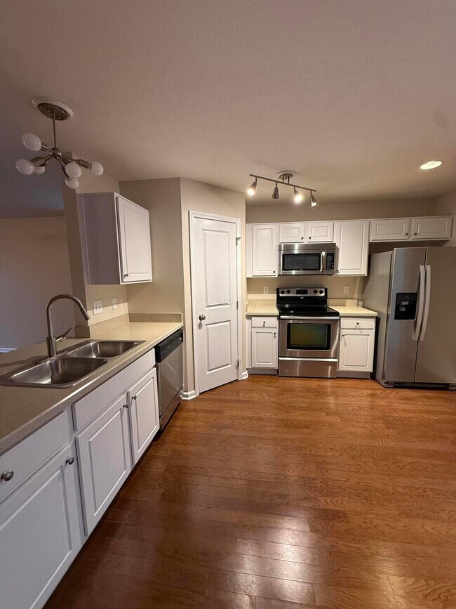 Foto del edificio - 5936 Bridgehampton Dr