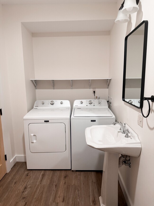 Foto del edificio - 1004 Main St