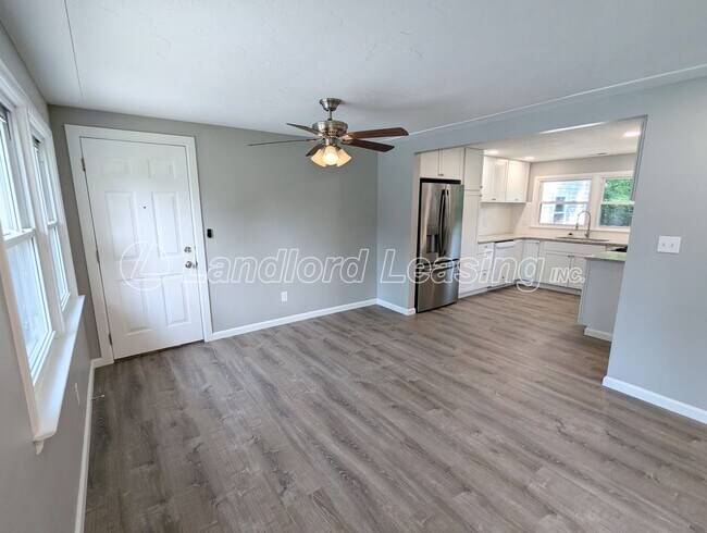 Foto del edificio - Updated Ranch Home in Sheffield Lake