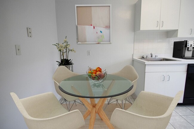 Building Photo - 1 bed/1 bath in Brookline