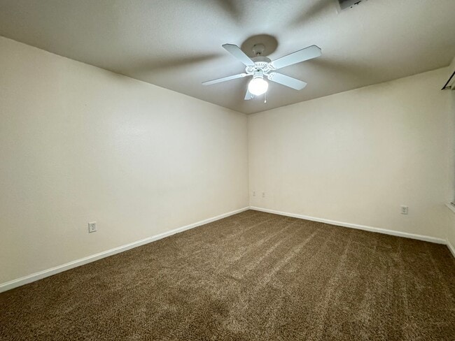 Building Photo - Nice 1  Bedroom Condo in South Ft. Collins