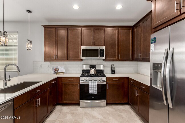 Building Photo - 24671 N 170th Dr
