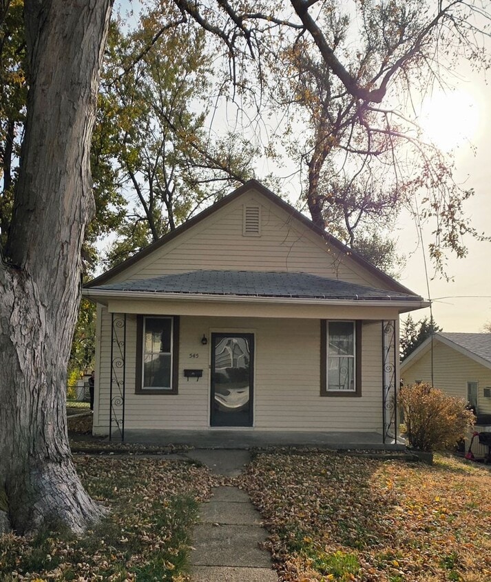 Papillion Two Bedroom Home! - Papillion Two Bedroom Home!