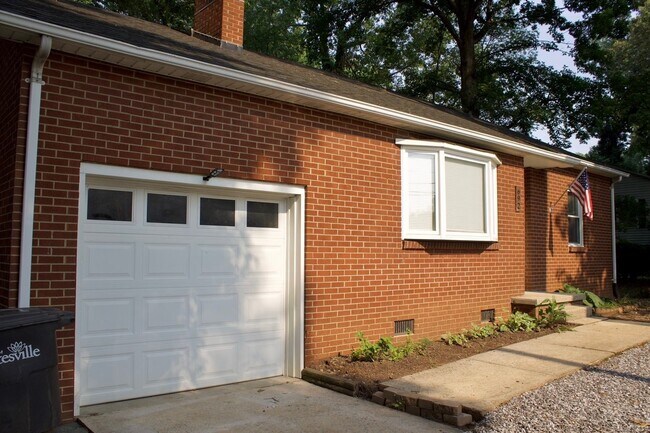 Foto del edificio - 692 Brookdale Dr