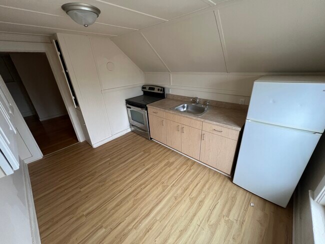 Foto del edificio - 75 1/2 Kinsley St