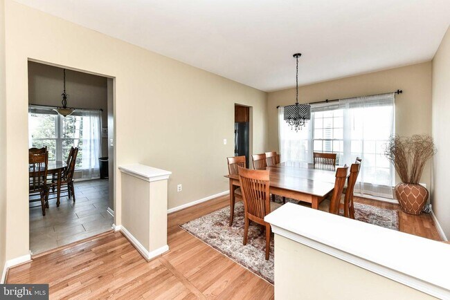 Foto del edificio - 46814 Snow Hill Way