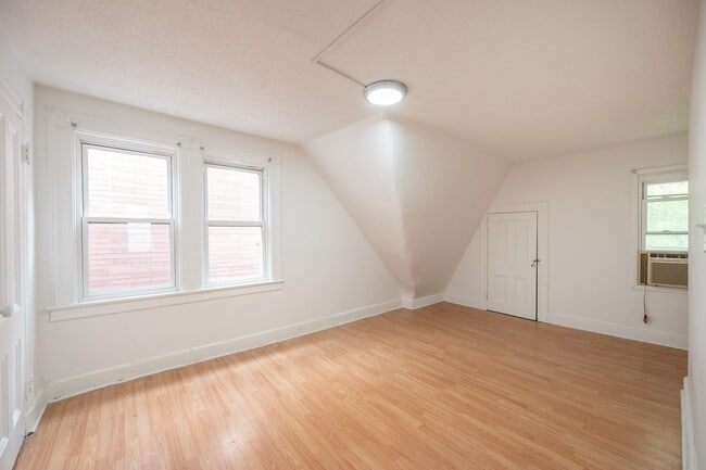 Building Photo - 66 Van Reipen Ave