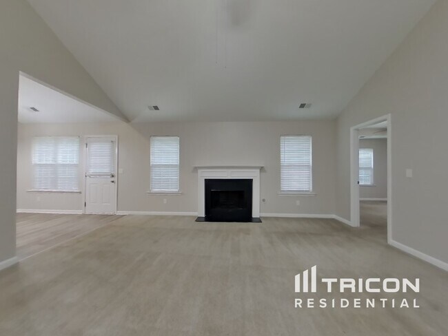 Building Photo - 247 Augusta Woods Dr
