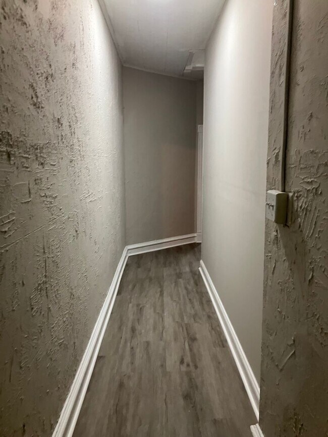 Foto del edificio - 7 Bedrooms 3.5 Bathrooms