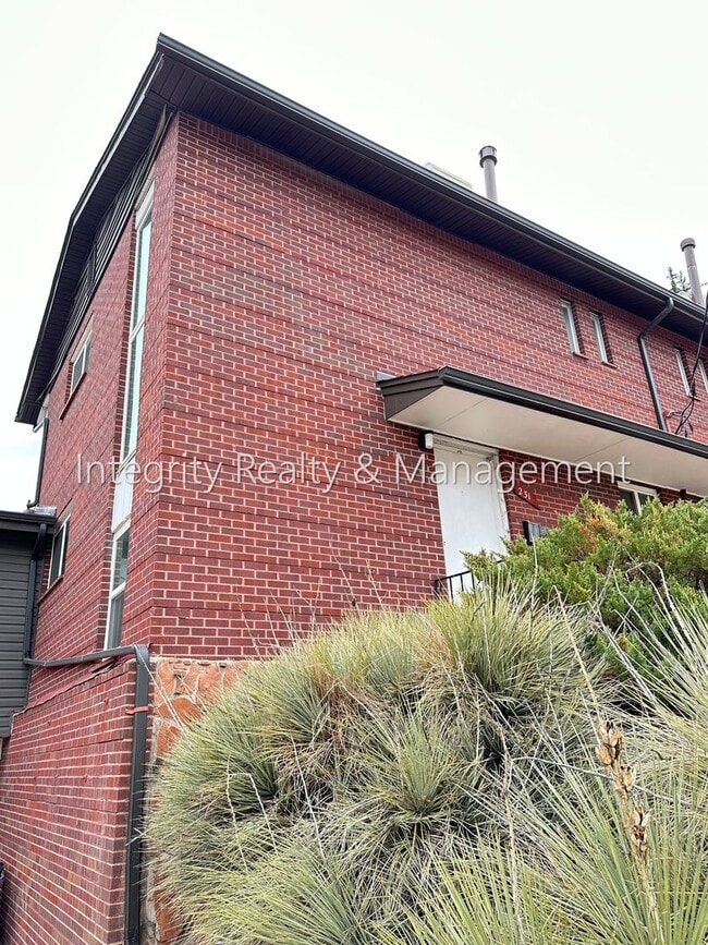Photo - 231 E Iliff Ave Townhome