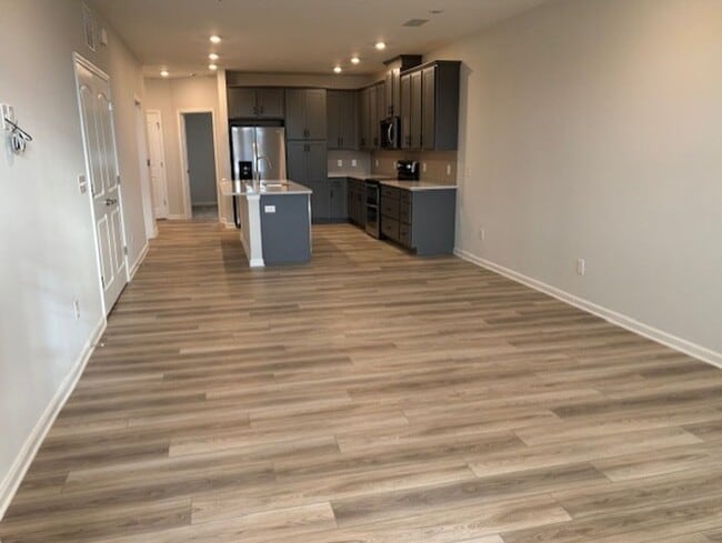 Foto del edificio - Brand New Luxury 2 Bed/2 Bath Condo - Wate...
