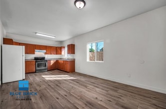 Building Photo - 8316 San Pedro St