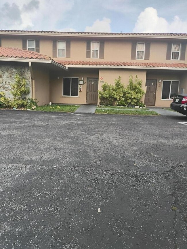 Building Photo - 4116 Riverside Dr