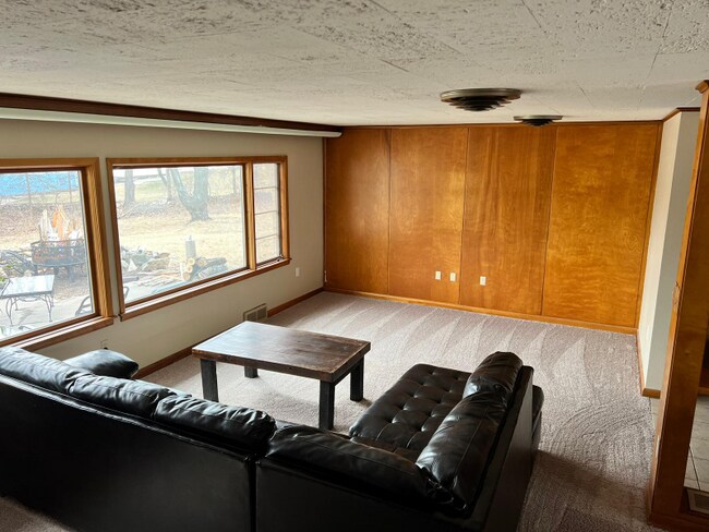 Building Photo - 2321 Bellehaven Rd