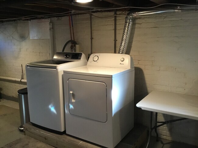 Sótano completo con lavadero - 37 Waverly Pl