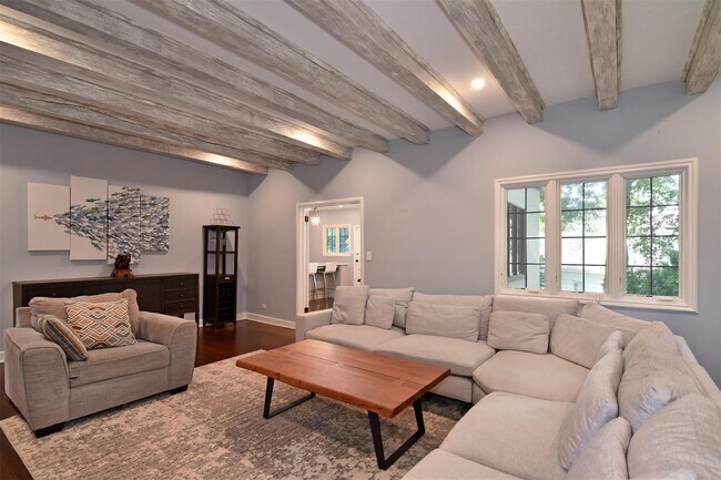 Foto del edificio - 259 Pondfield Rd W