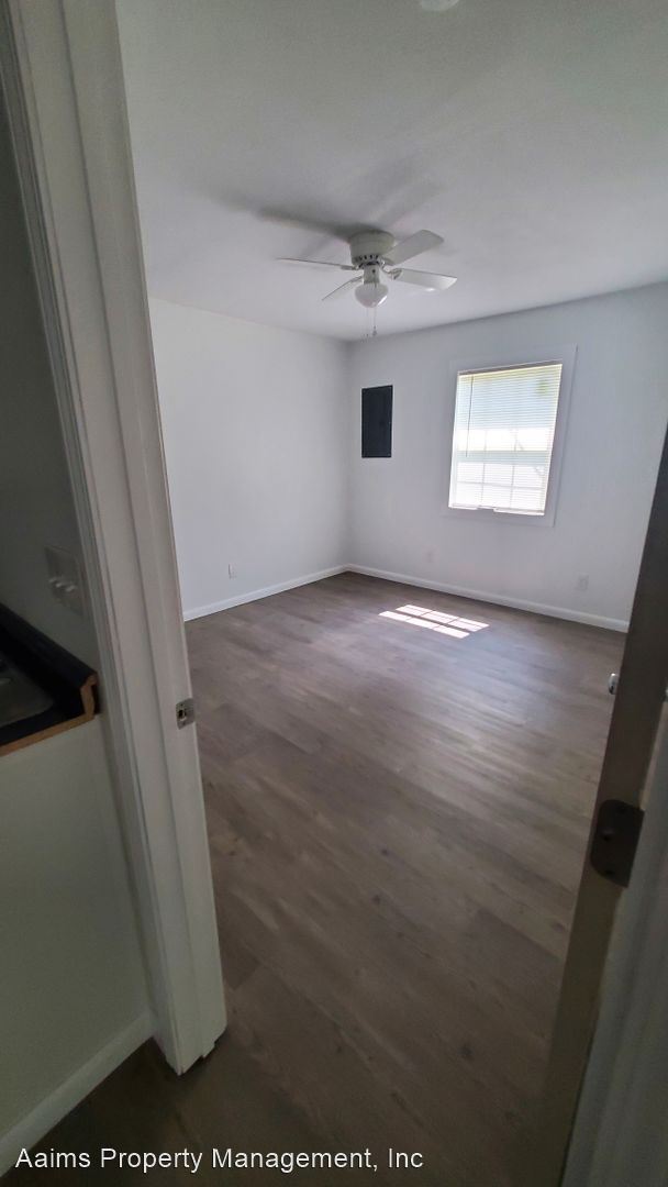 Building Photo - 2 br, 2 bath House - 903 Locust Street
