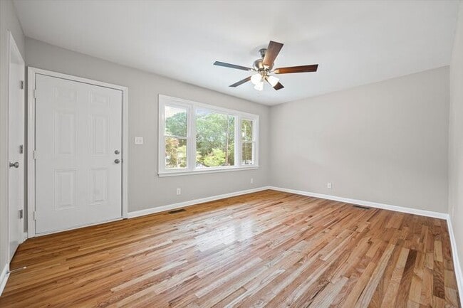 Photo - Minutes to Downtown Fort Mill - Renovated ... House