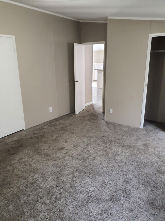 Foto del edificio - 9211 Gleneagle Dr