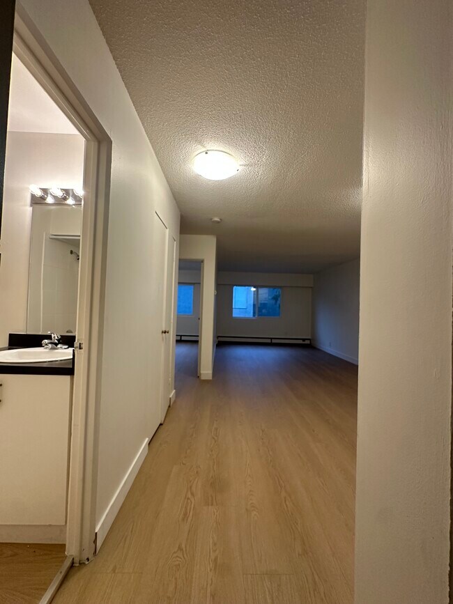 Building Photo - PT 314